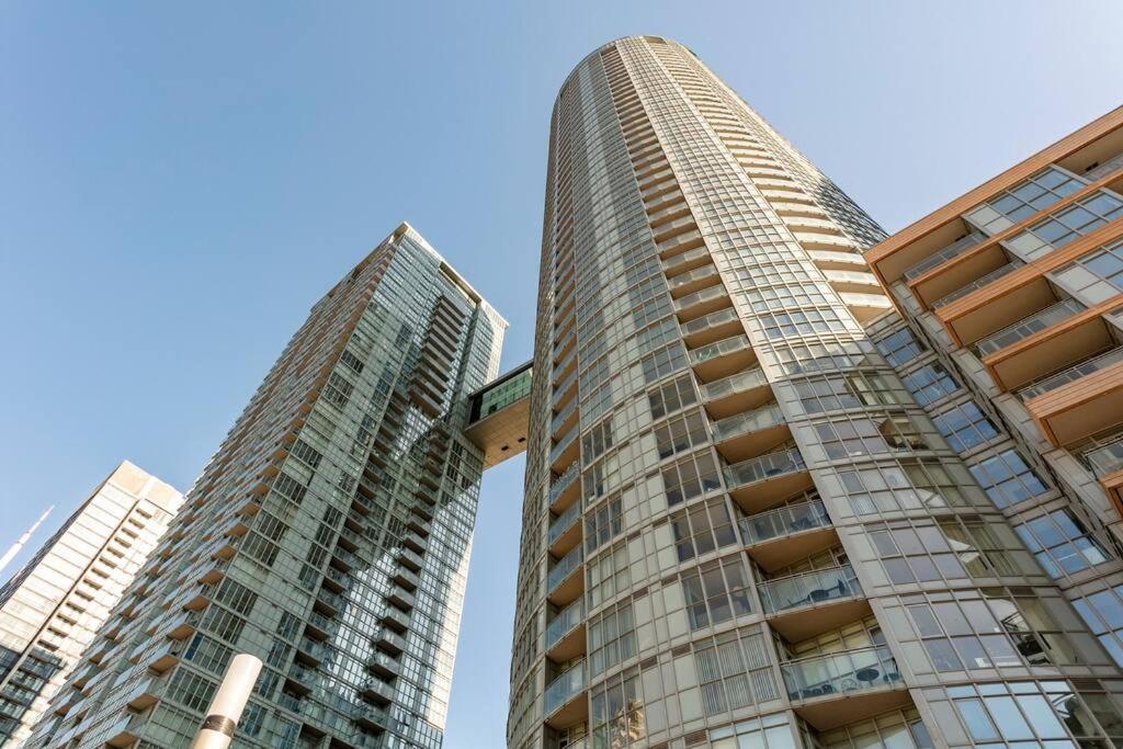 Luxury Downtown Lakeview & City View Condo Toronto Esterno foto