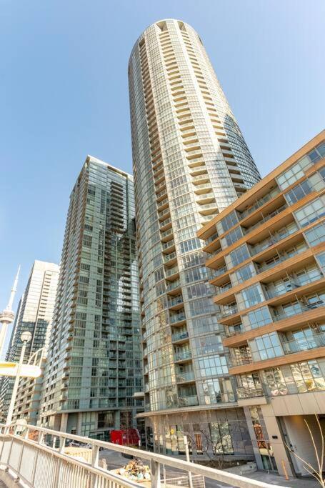 Luxury Downtown Lakeview & City View Condo Toronto Esterno foto